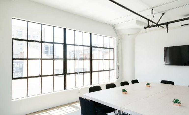 Menghemat Biaya Operasional dengan Sewa Meeting Room yang Berkualitas
